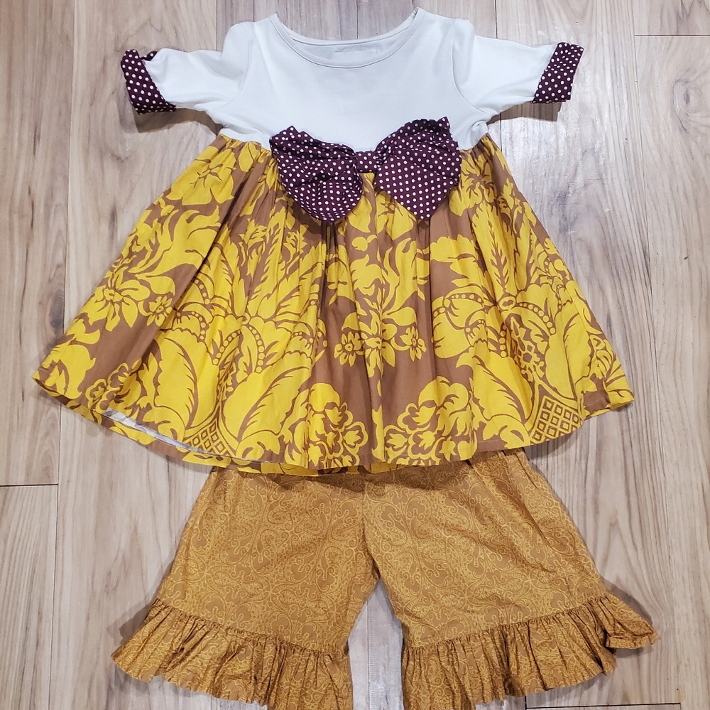 Persnickety outfit
